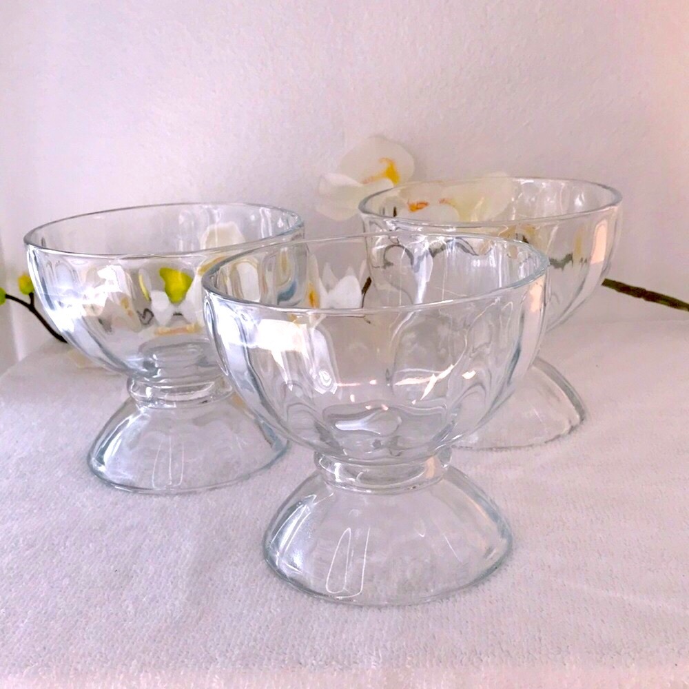 Set of 3 Ribbed Oversized Dessert Ice Cream Footed Bowls